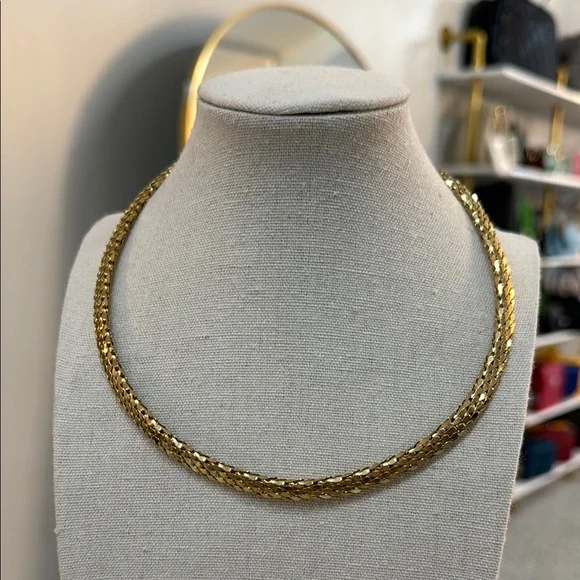 Gold Tone Necklace - Picture 4 of 6